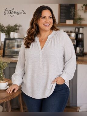Rose & Olive Light Printed Split-Neck Blouse | Size 2X